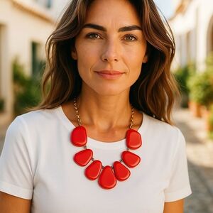 Bold Necklace with Cascading Teardrop Design and Gold Tone